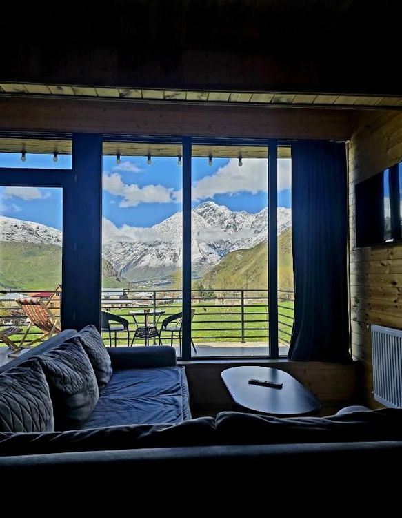 Grand Mountain Cottage