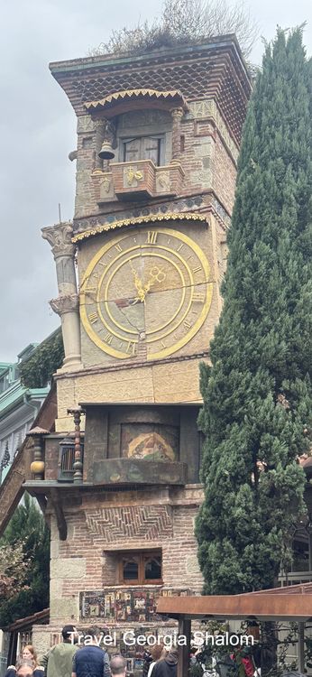 Часовая башня в Тбилиси