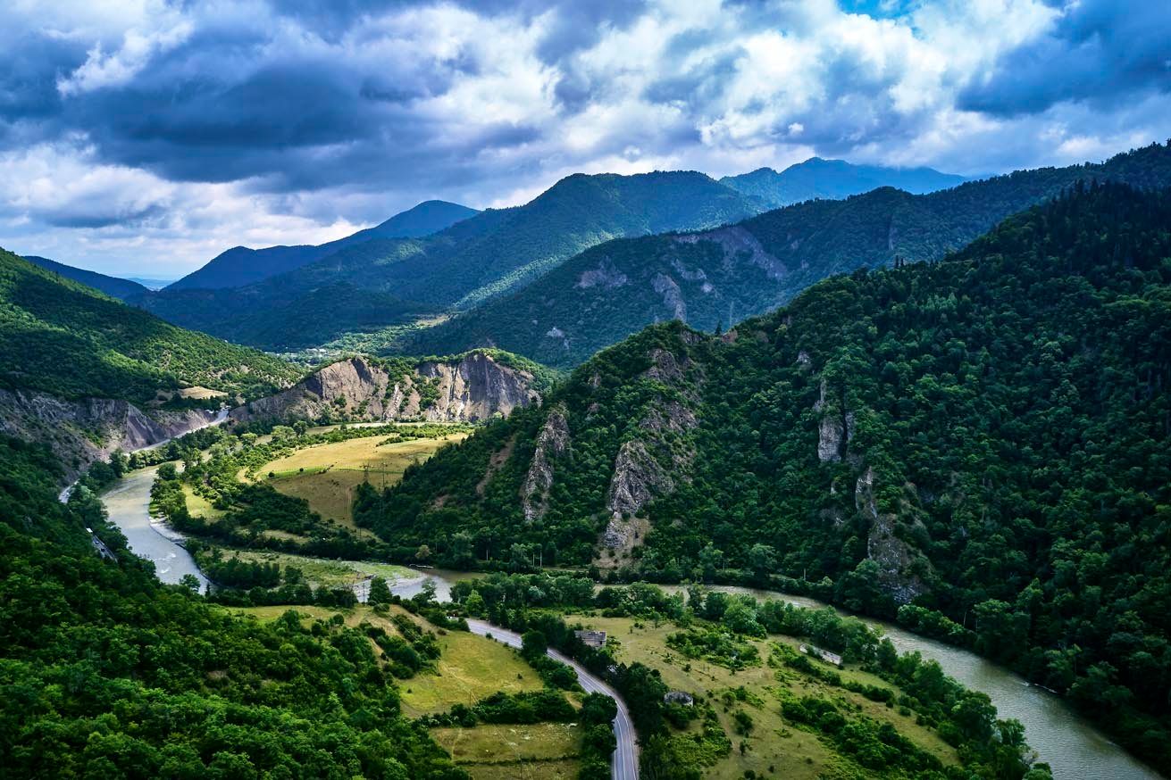 סיור יום שאי אפשר לפספס בבורג'ומי סיור יום שאי אפשר לפספס בבורג'ומי