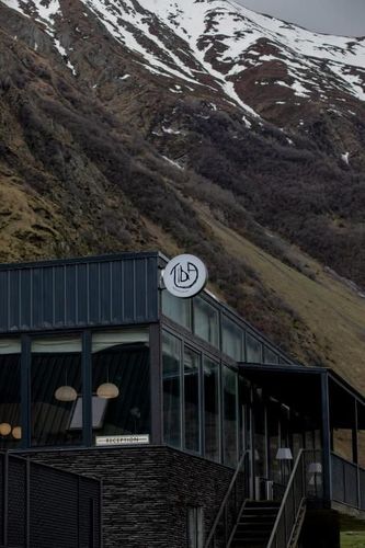 Kazbegi Targmani Cottages