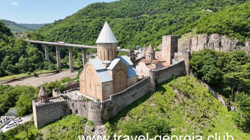 Ananuri Monastery