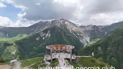 Gudauri Friendship Monument