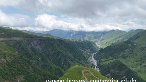 Gudauri Friendship Monument