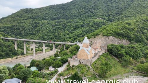 Ananuri Monastery