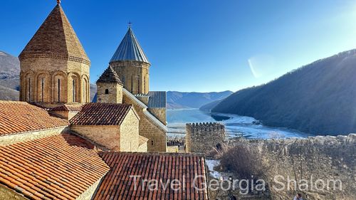 Ananuri Monastery