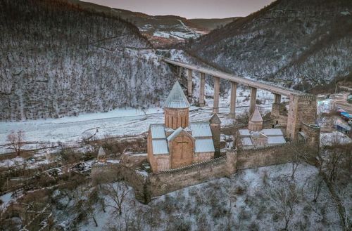 Ananuri Monastery
