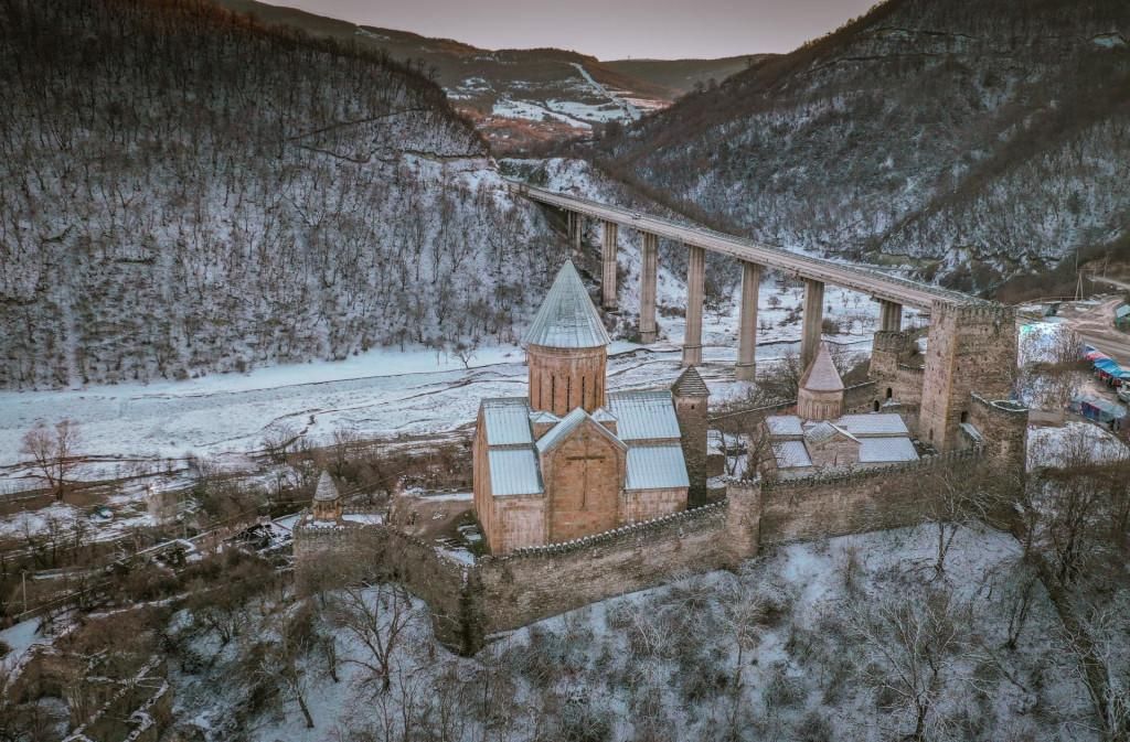 Монастырь Ананури